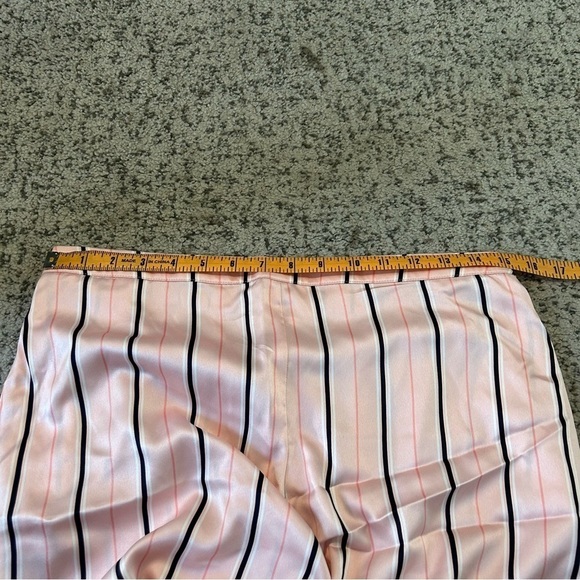 Victoria’s Secret Pink & Black Striped Long Sleeve Pajama Set Size Large - Picture 12 of 16